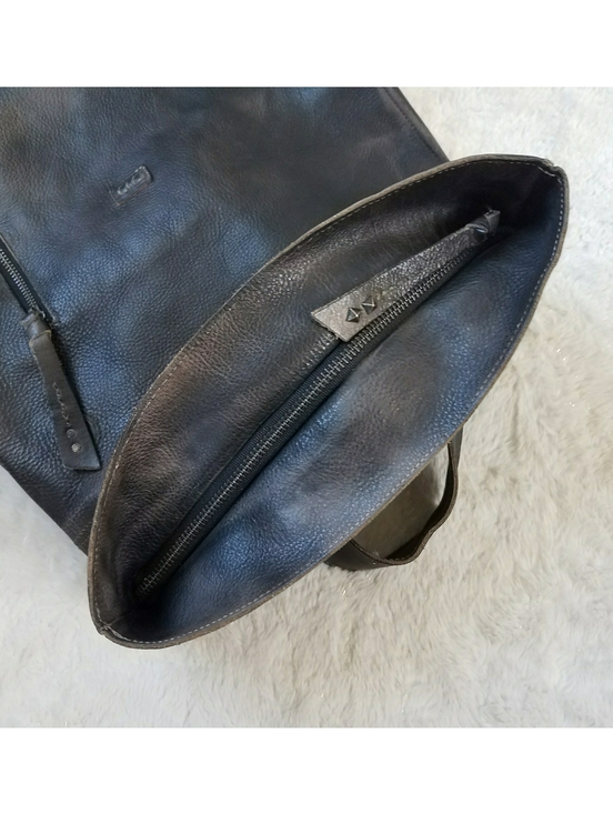 bed stu howie leather backpack BedStu Tan Rustic 2 zipper pockets Bed Stu Howie Women's Bag